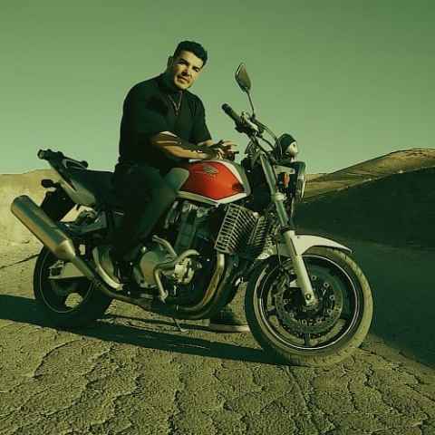 دانلود آهنگ ﻋﺸﻘﻢ ﻋﺸﻖ ﻟﺎﺗﻴﻪ اﻋﺼﺎب ﻣﻌﺼﺎب ﻗﺎﺗﻴﻪ